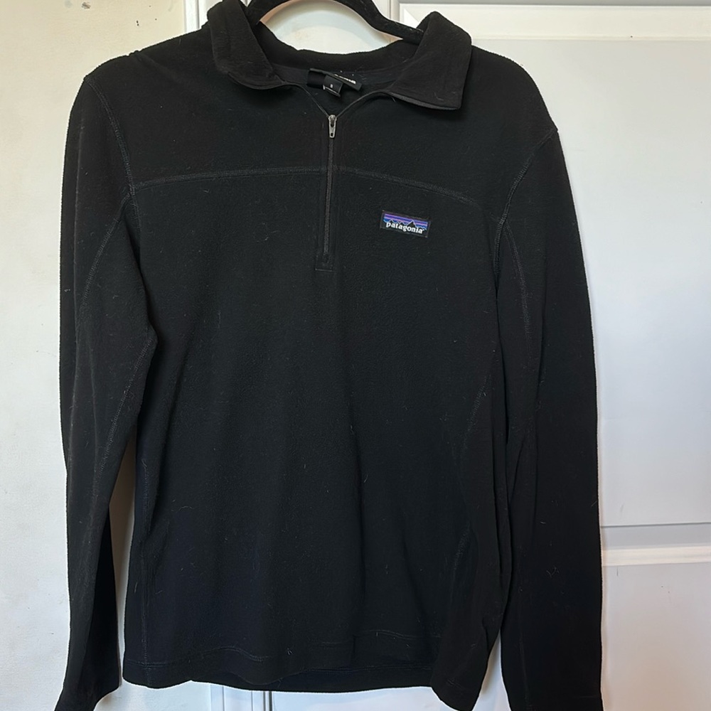 lightweight black patagonia quarter zip jacket